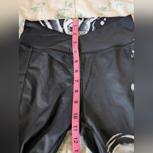 GUC Iron Yokai V-Cut Cloud Leggings - Picture 10 of 14